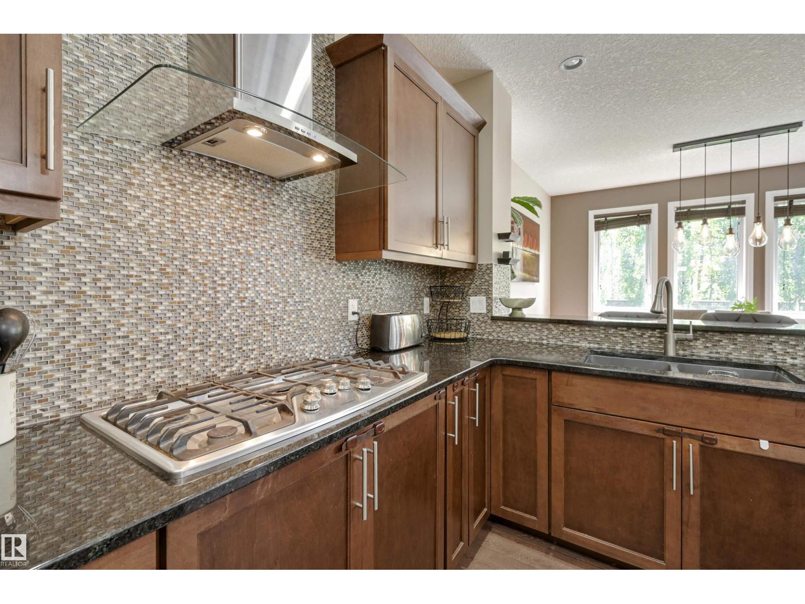 Photo 15 of 6127 175 Av Nw, Edmonton AB