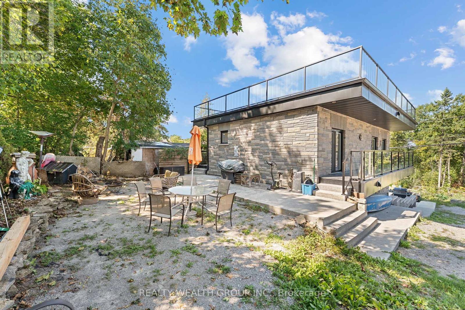 Photo 14 of 31 Silver Birch Street, Kawartha Lakes ON