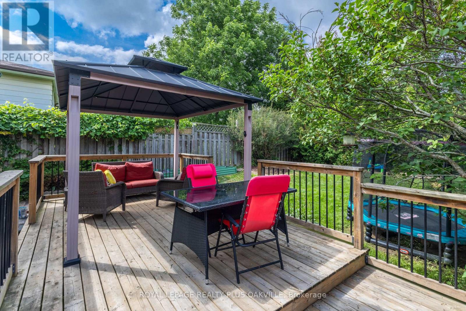 Photo 24 of 158 Bonaventure Drive, Hamilton ON