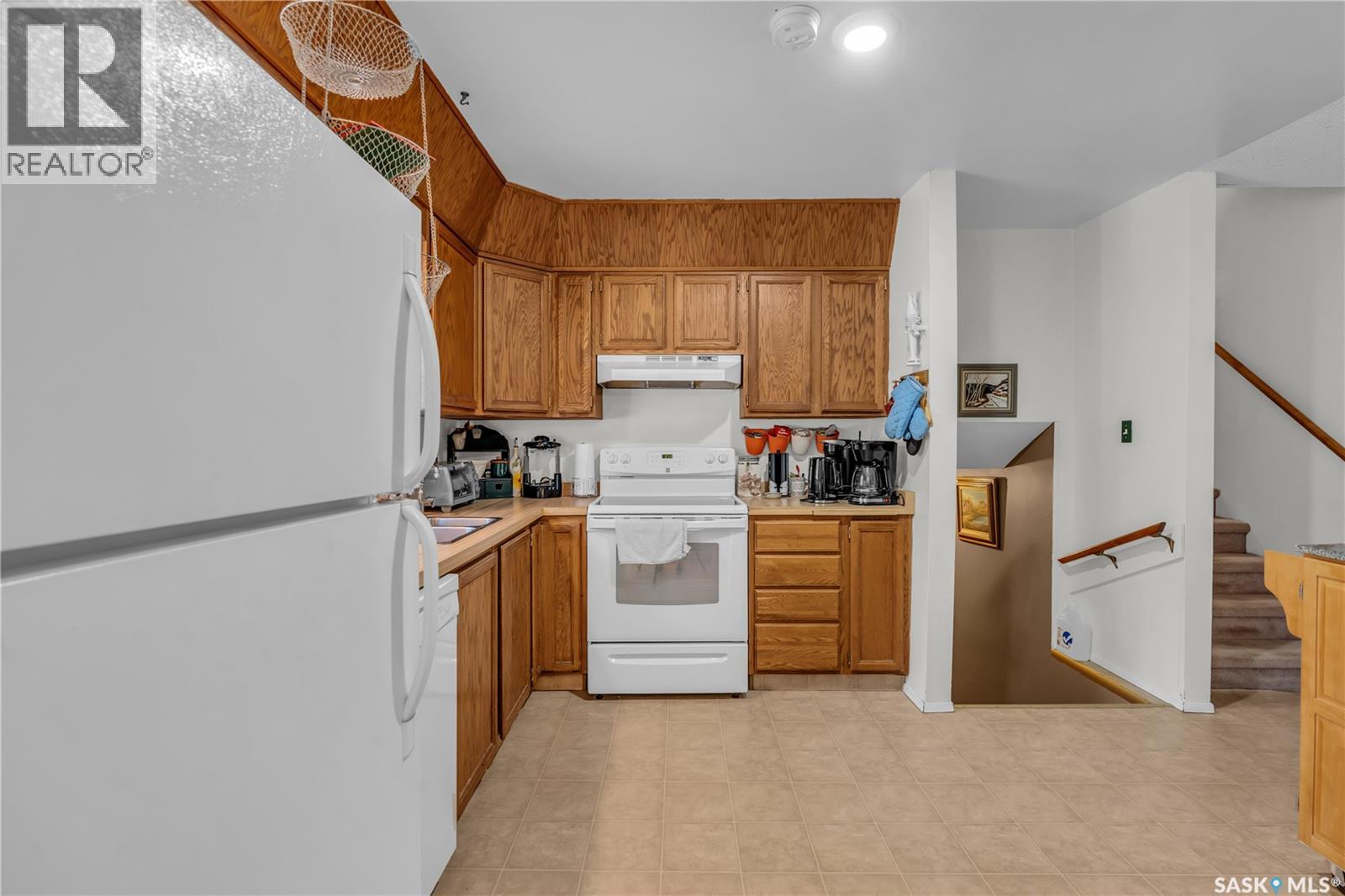 Photo 10 of Cres 110 Salemka Crescent, Regina SK