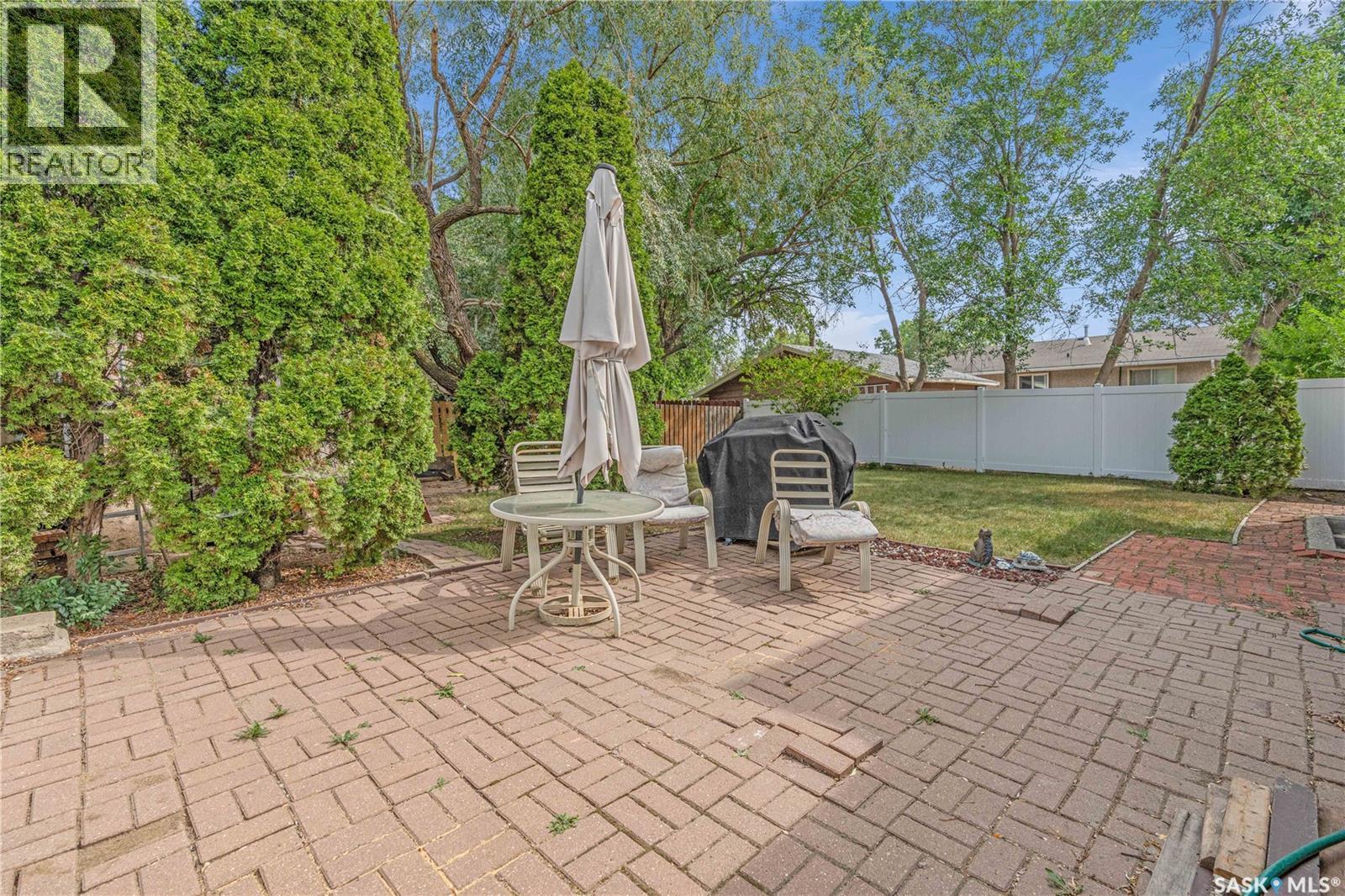 Photo 45 of Cres 110 Salemka Crescent, Regina SK