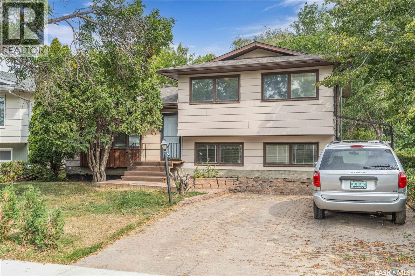 Photo 48 of Cres 110 Salemka Crescent, Regina SK