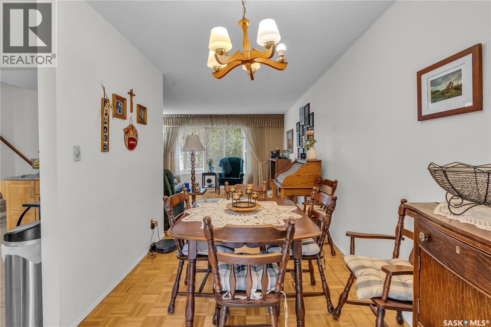 Photo 9 of Cres 110 Salemka Crescent, Regina SK