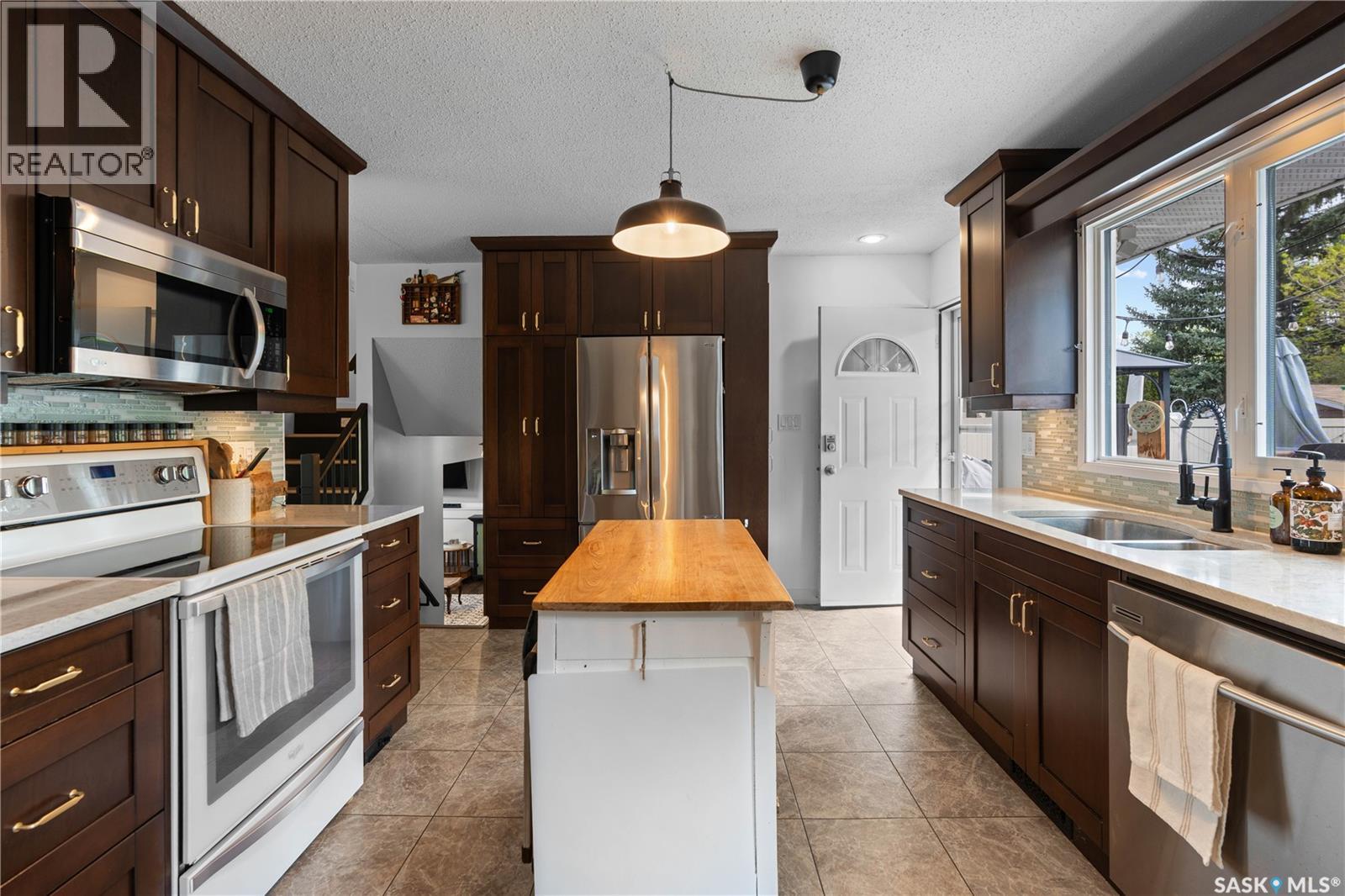Photo 13 of 24 French Crescent, Regina SK
