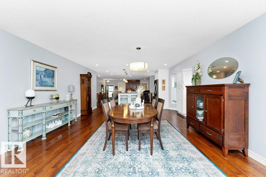 Photo 10 of 18747 80 Av Nw, Edmonton AB