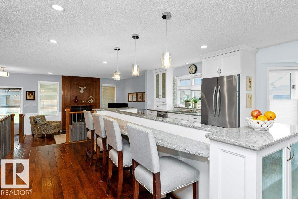 Photo 14 of 18747 80 Av Nw, Edmonton AB