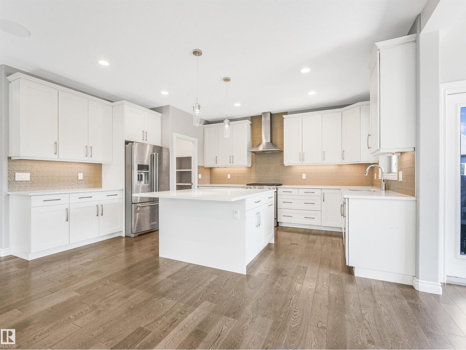 Photo 1 of 3565 Keswick Bv Sw, Edmonton AB