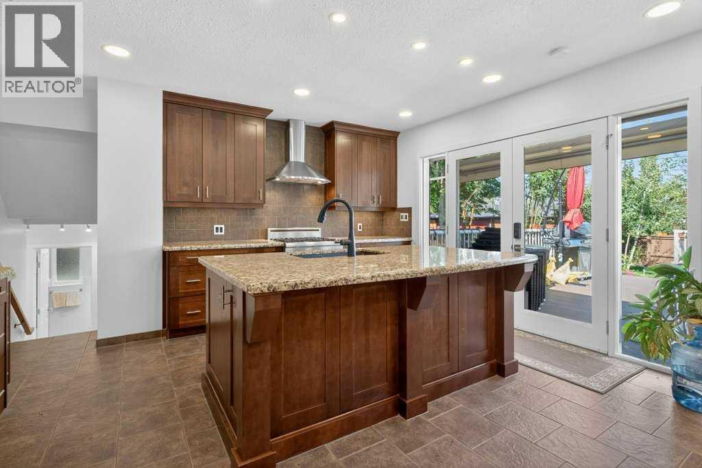Photo 11 of 1612 50 Avenue Sw, Calgary AB