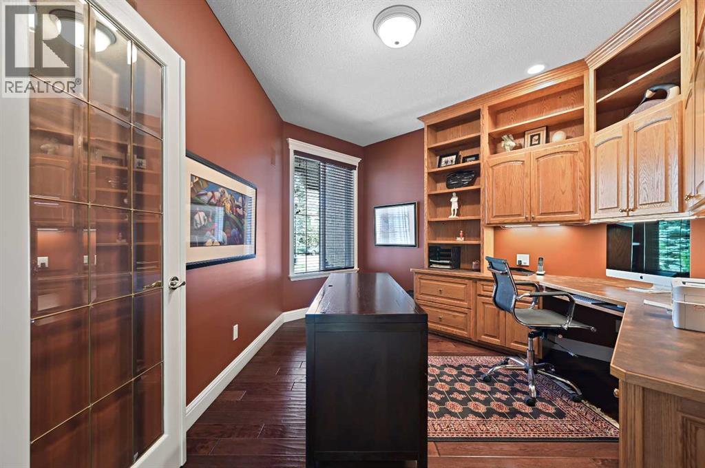 Photo 13 of 139 Pumpmeadow Place Sw, Calgary AB