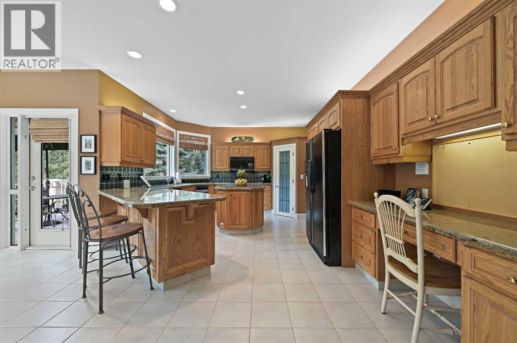 Photo 9 of 139 Pumpmeadow Place Sw, Calgary AB