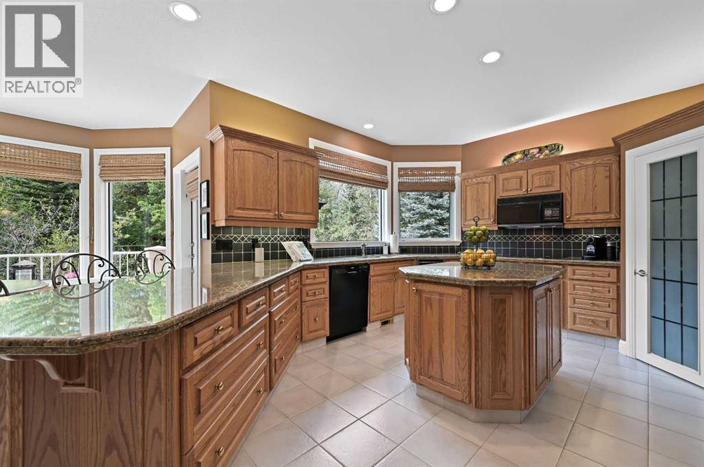 Photo 8 of 139 Pumpmeadow Place Sw, Calgary AB