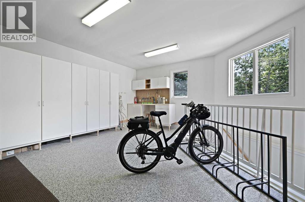 Photo 18 of 139 Pumpmeadow Place Sw, Calgary AB
