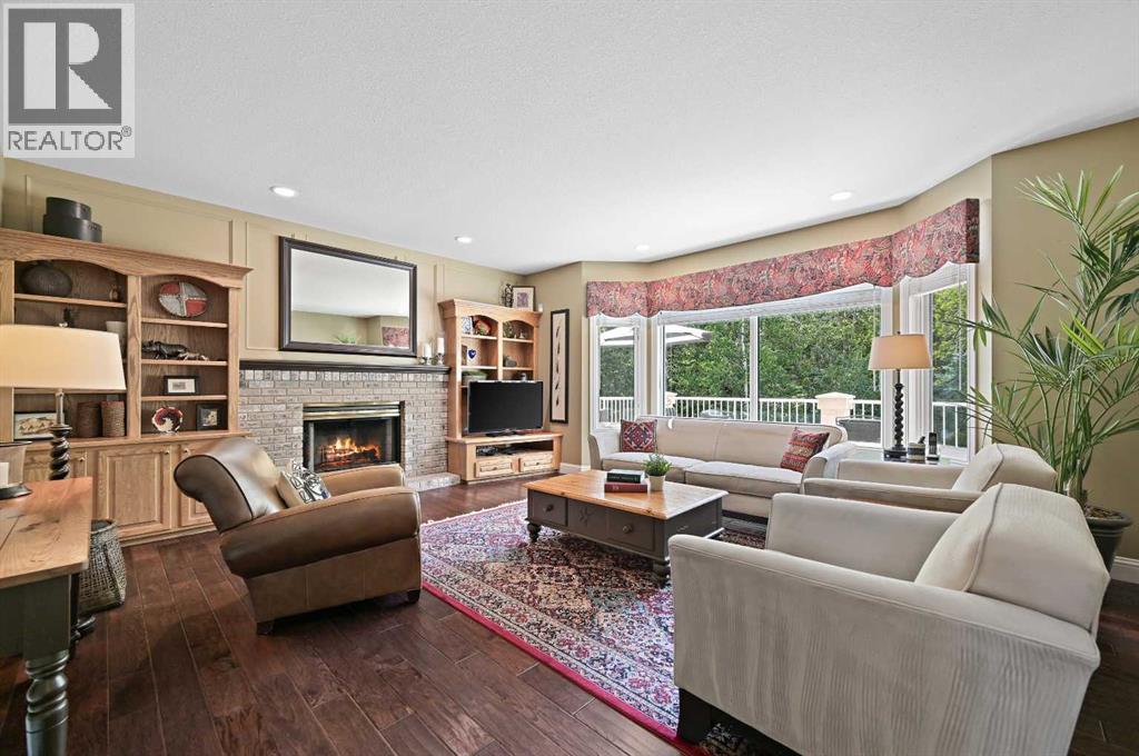 Photo 11 of 139 Pumpmeadow Place Sw, Calgary AB
