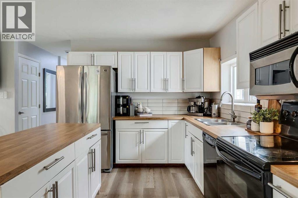 Photo 8 of 3456 31 A Avenue Se, Calgary AB