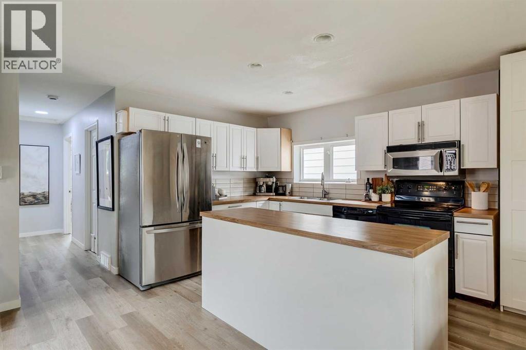 Photo 6 of 3456 31 A Avenue Se, Calgary AB