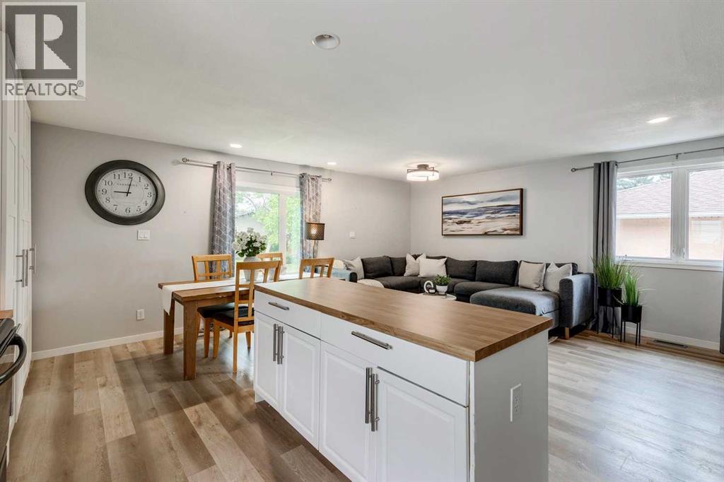 Photo 9 of 3456 31 A Avenue Se, Calgary AB