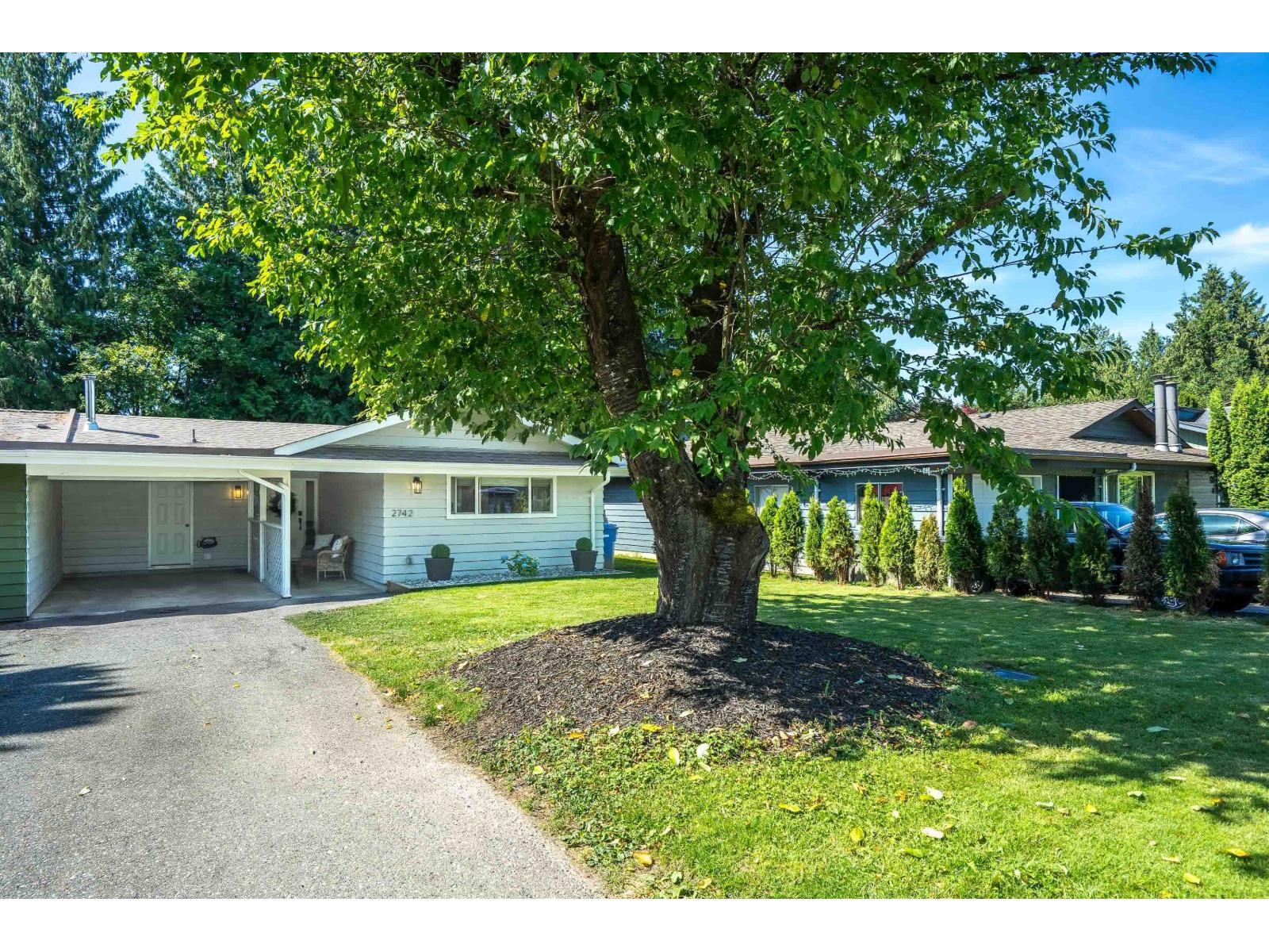 Photo 1 of 2742 Sandon Drive, Abbotsford BC