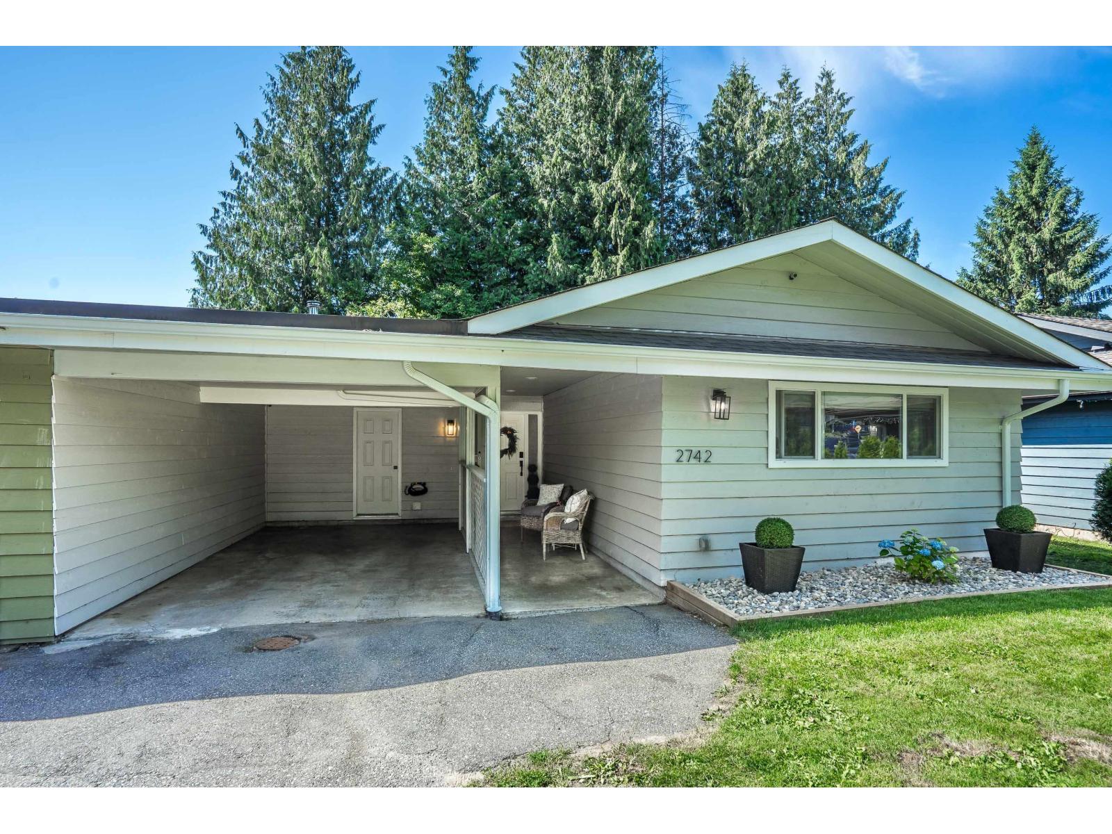 Photo 4 of 2742 Sandon Drive, Abbotsford BC