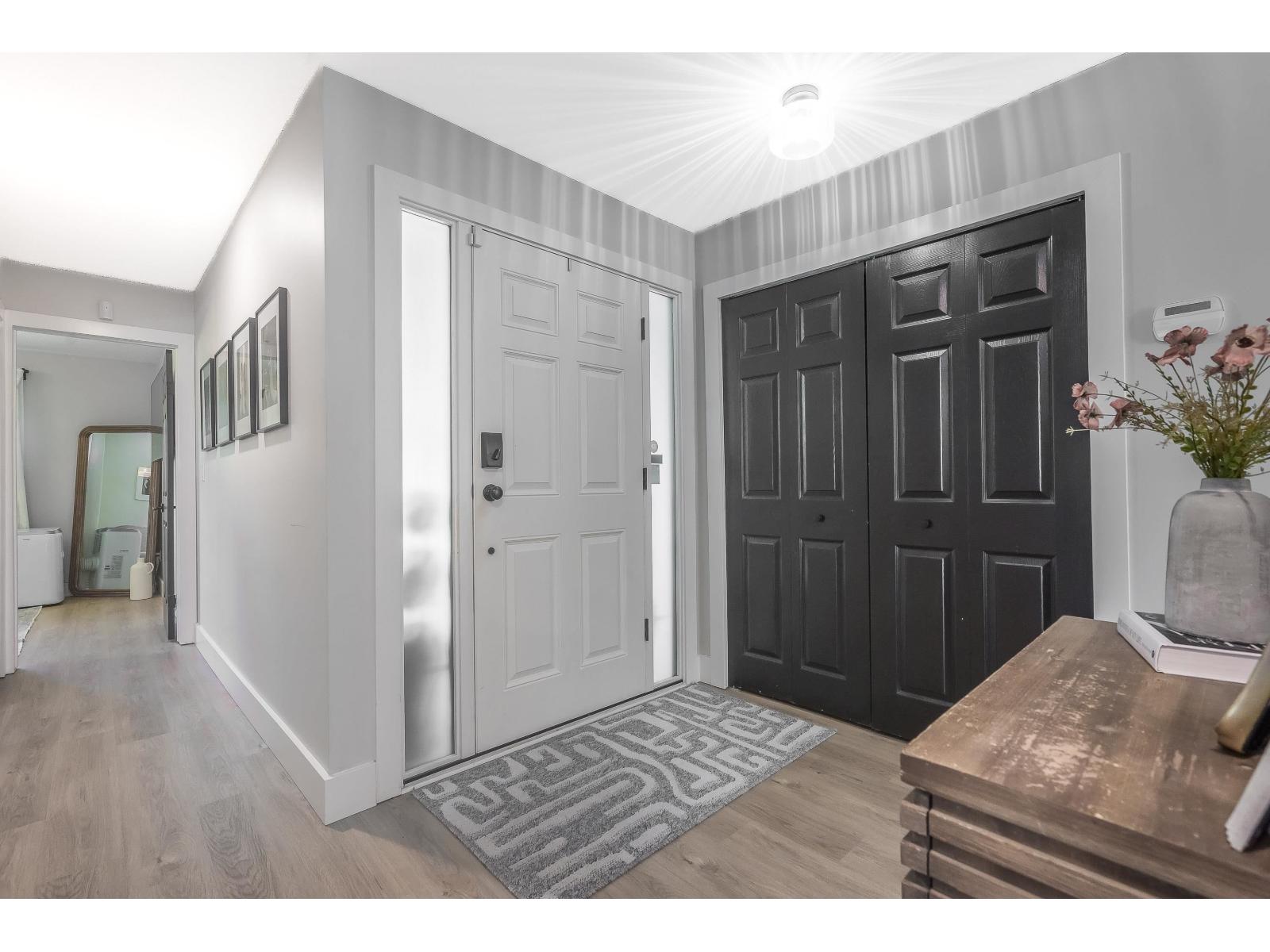 Photo 7 of 2742 Sandon Drive, Abbotsford BC