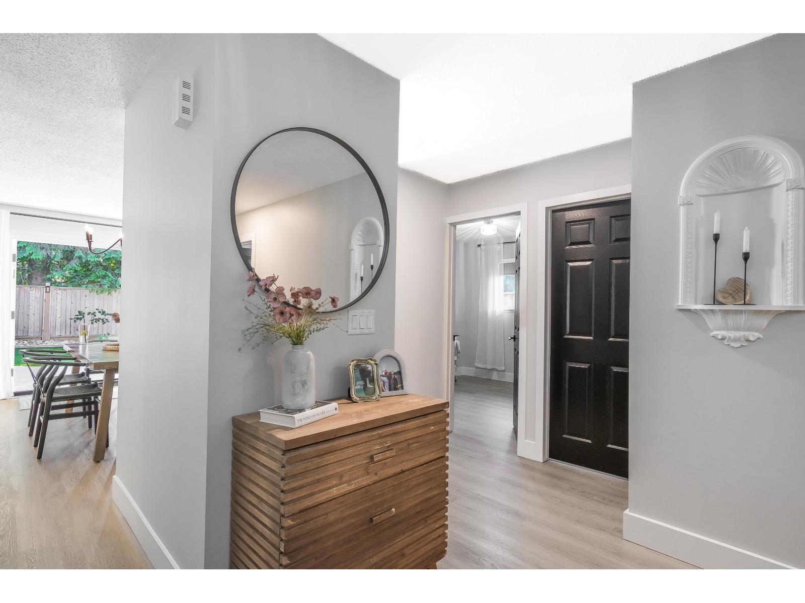 Photo 8 of 2742 Sandon Drive, Abbotsford BC