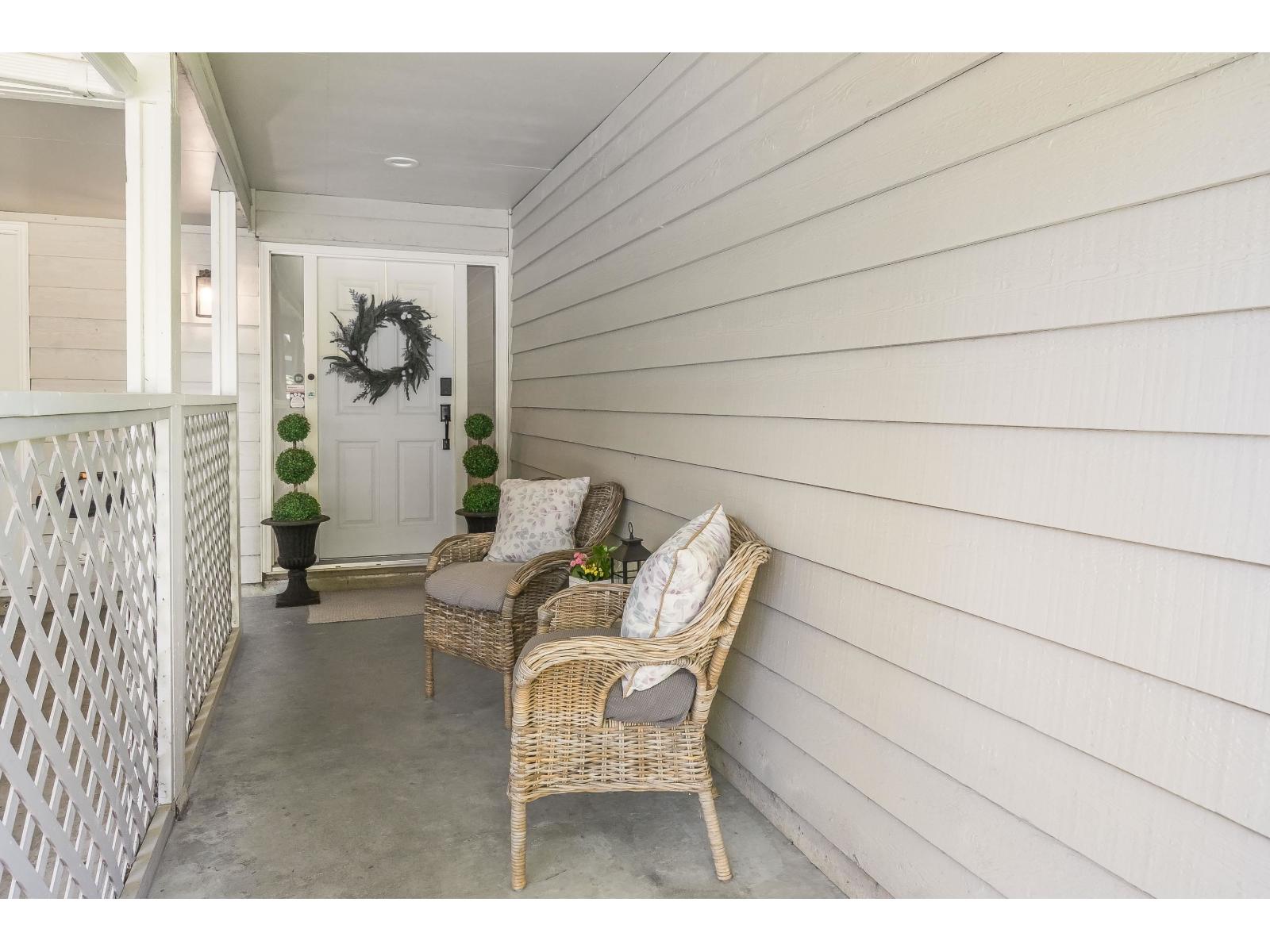 Photo 5 of 2742 Sandon Drive, Abbotsford BC