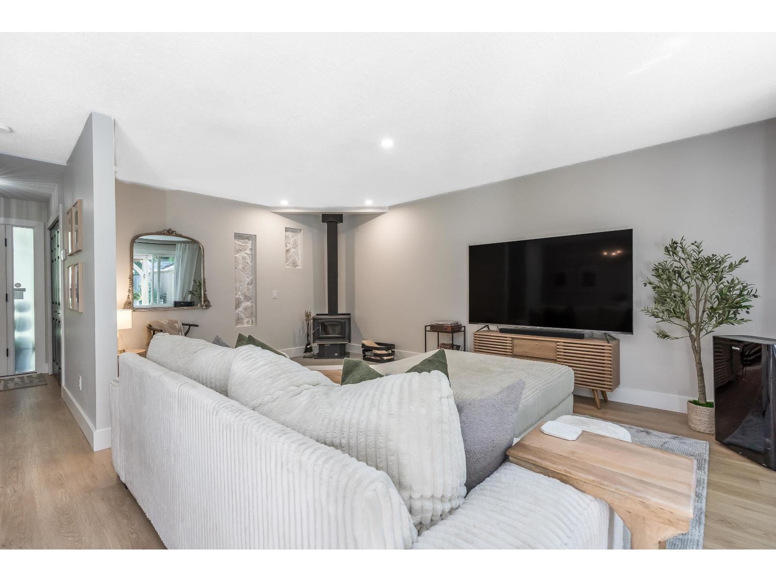 Photo 19 of 2742 Sandon Drive, Abbotsford BC