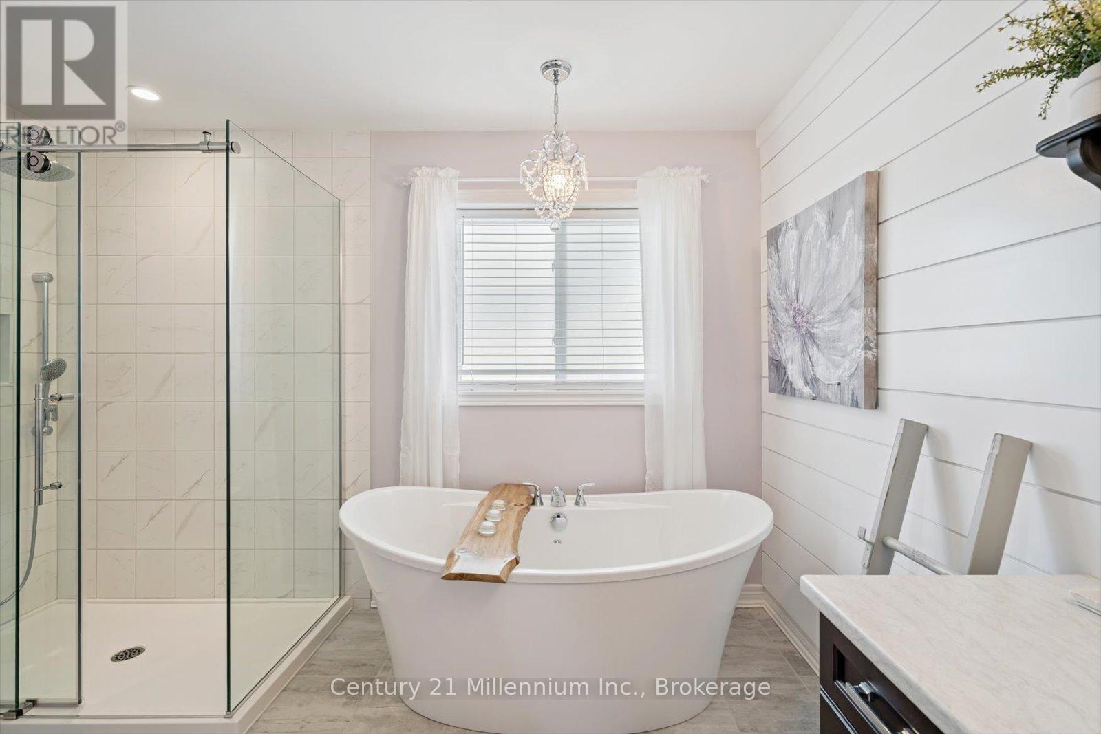 Photo 31 of 17 Bassett Street, Collingwood ON