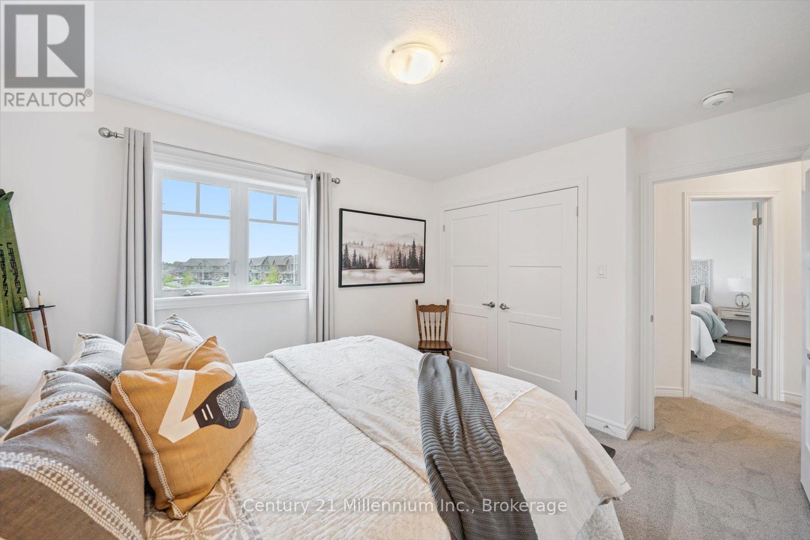 Photo 35 of 17 Bassett Street, Collingwood ON