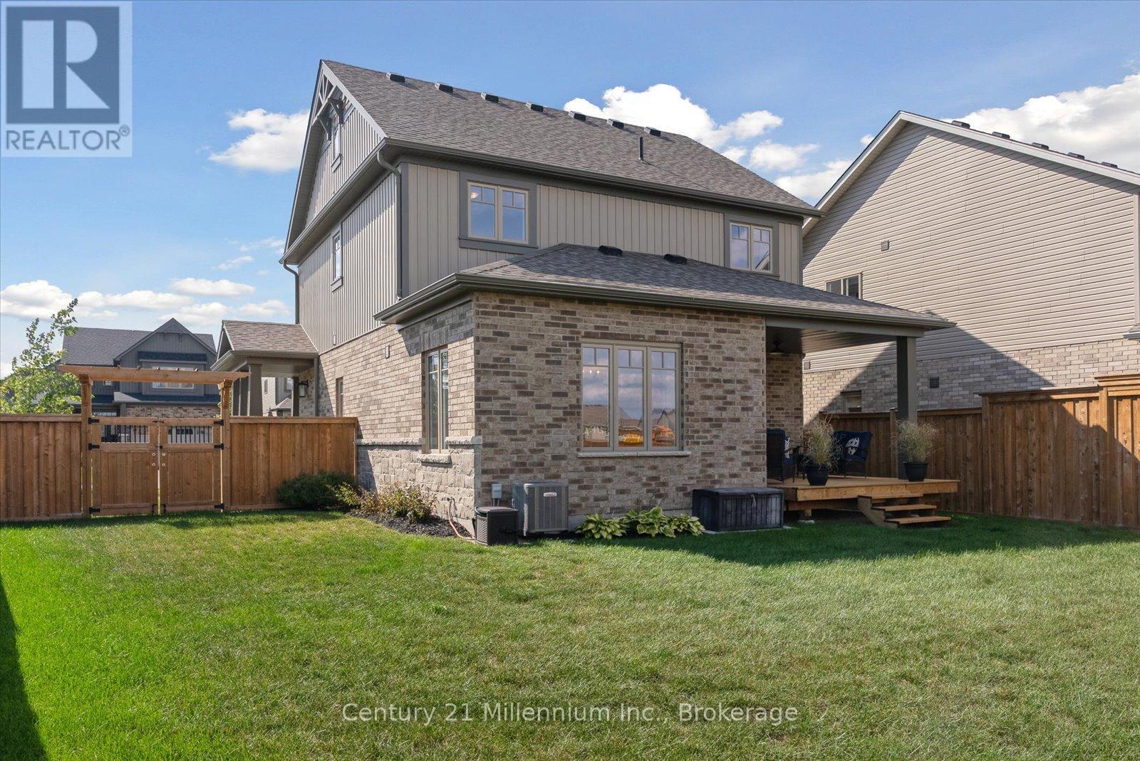 Photo 42 of 17 Bassett Street, Collingwood ON