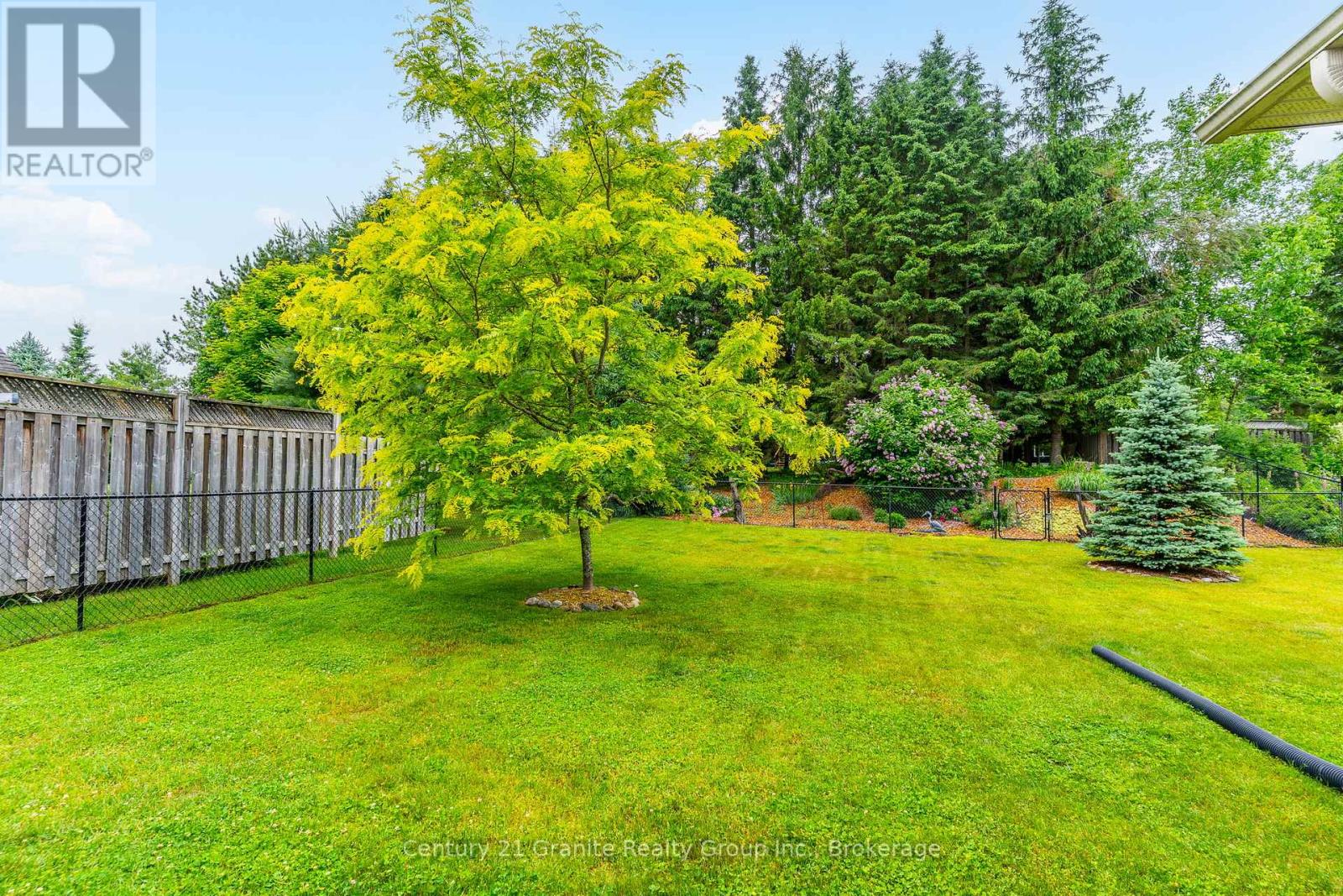 Photo 37 of 21 Windover Drive, Minden Hills ON