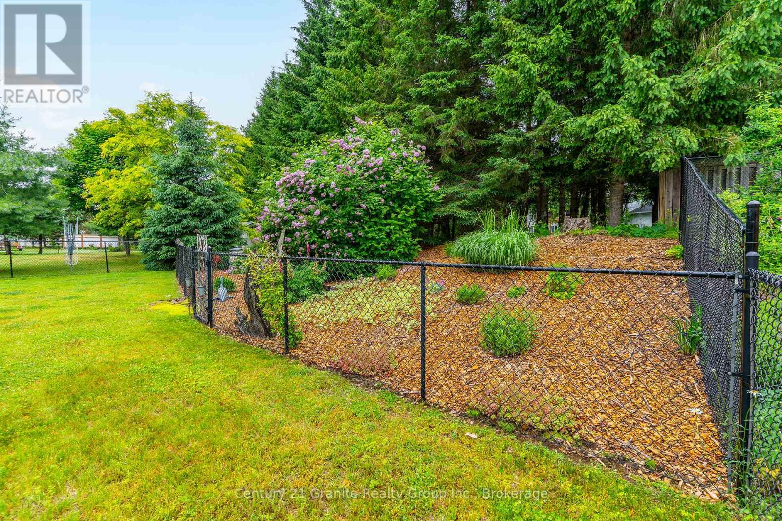Photo 34 of 21 Windover Drive, Minden Hills ON