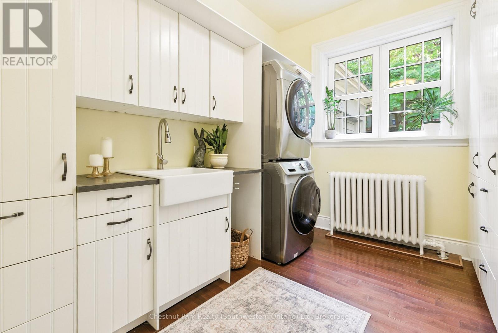 Photo 15 of 76 Queen Street, Guelph ON
