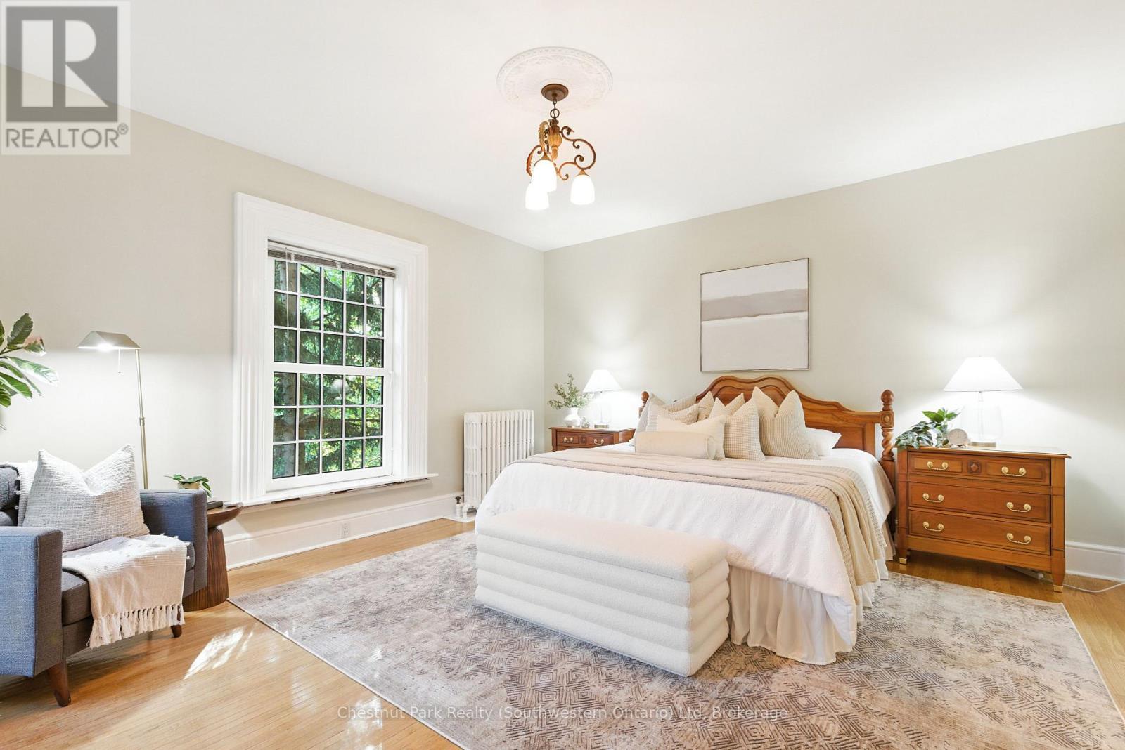 Photo 33 of 76 Queen Street, Guelph ON