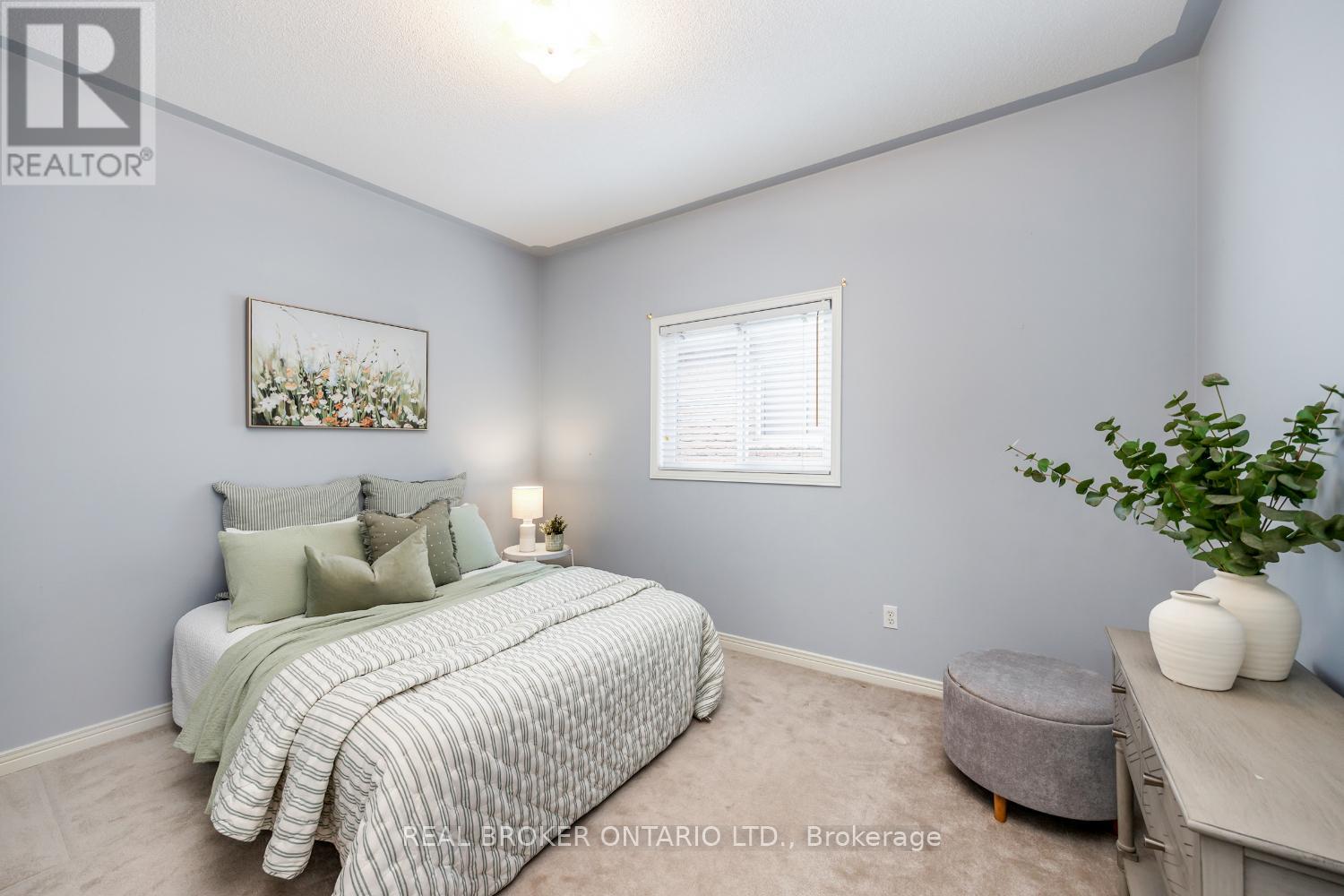 Photo 21 of 69 Padfield Drive, Clarington ON