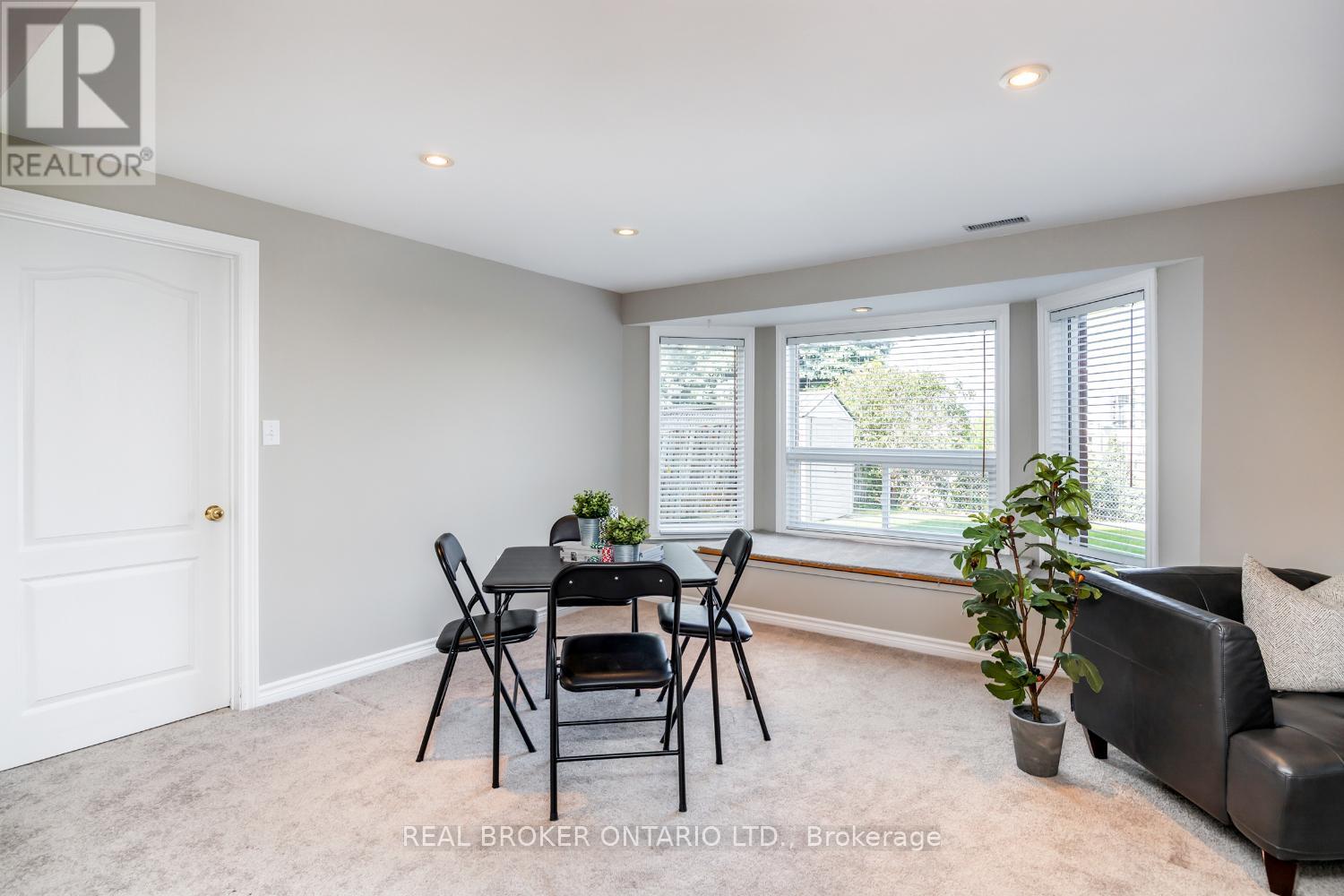 Photo 27 of 69 Padfield Drive, Clarington ON