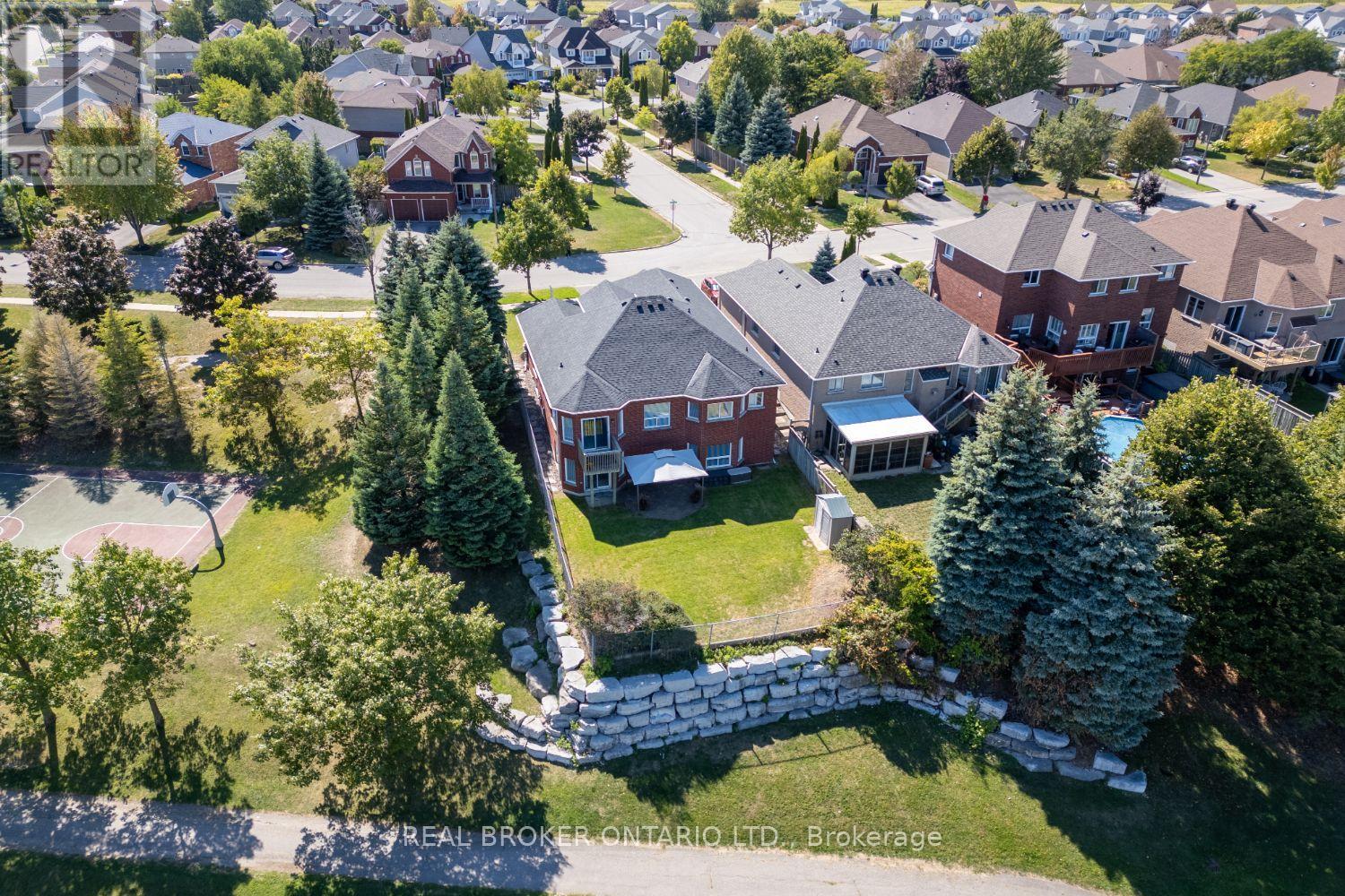 Photo 38 of 69 Padfield Drive, Clarington ON