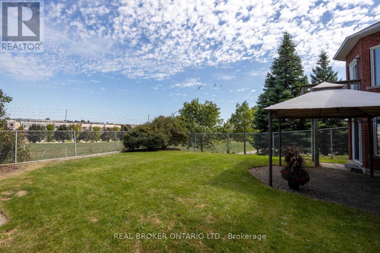 Photo 35 of 69 Padfield Drive, Clarington ON