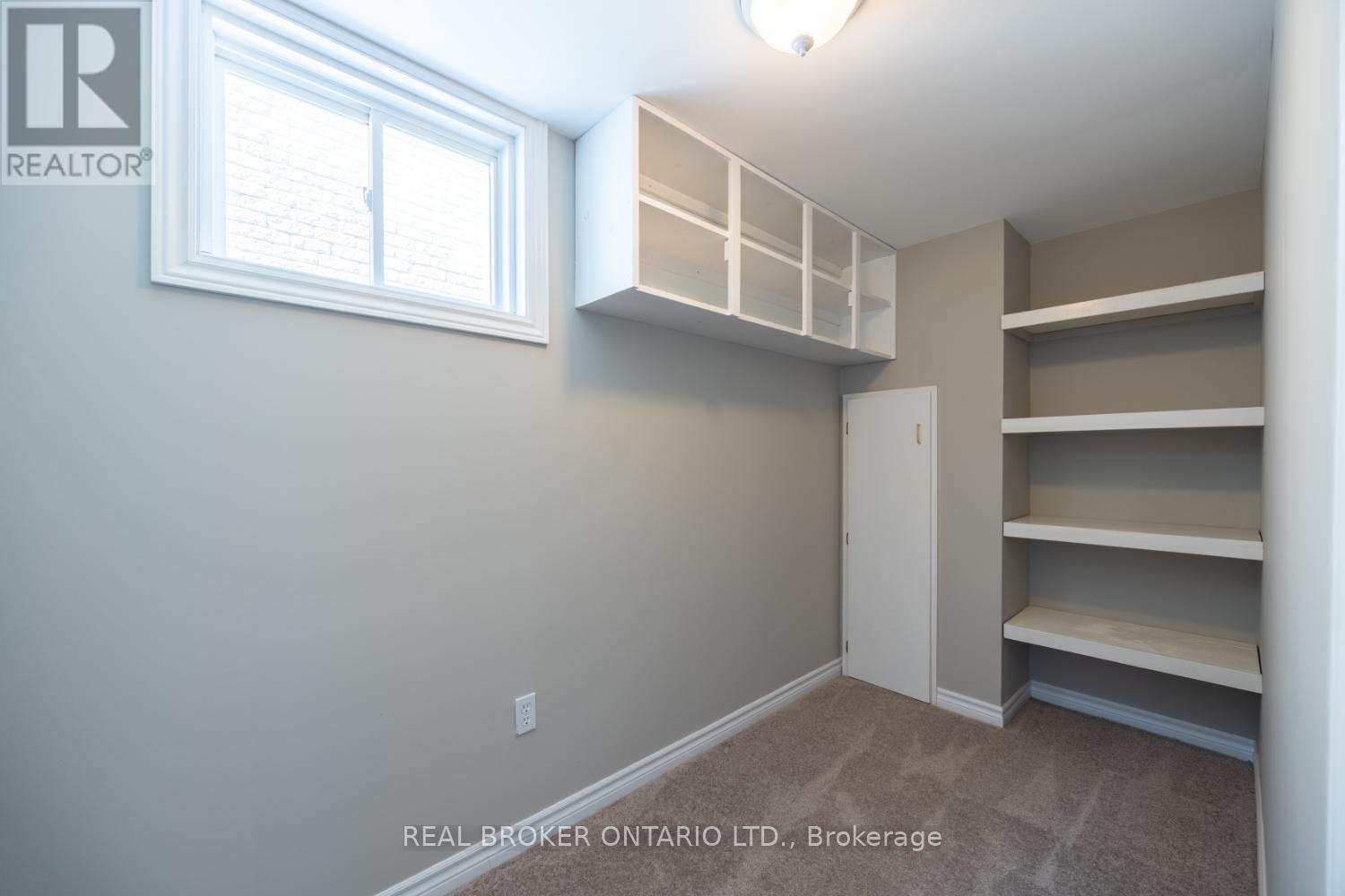 Photo 32 of 69 Padfield Drive, Clarington ON