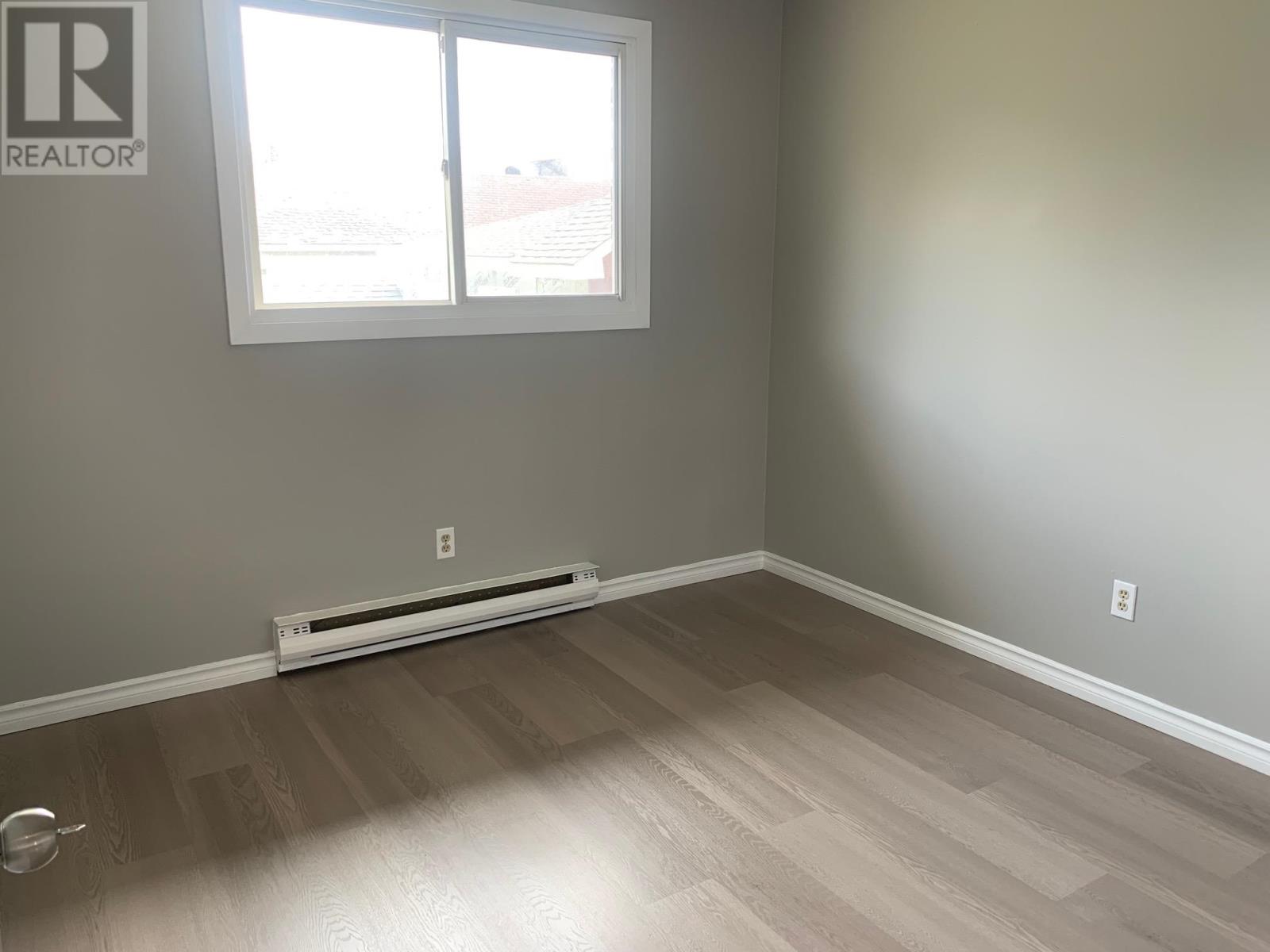 Photo 17 of 324 Korah Rd, Sault Ste Marie ON