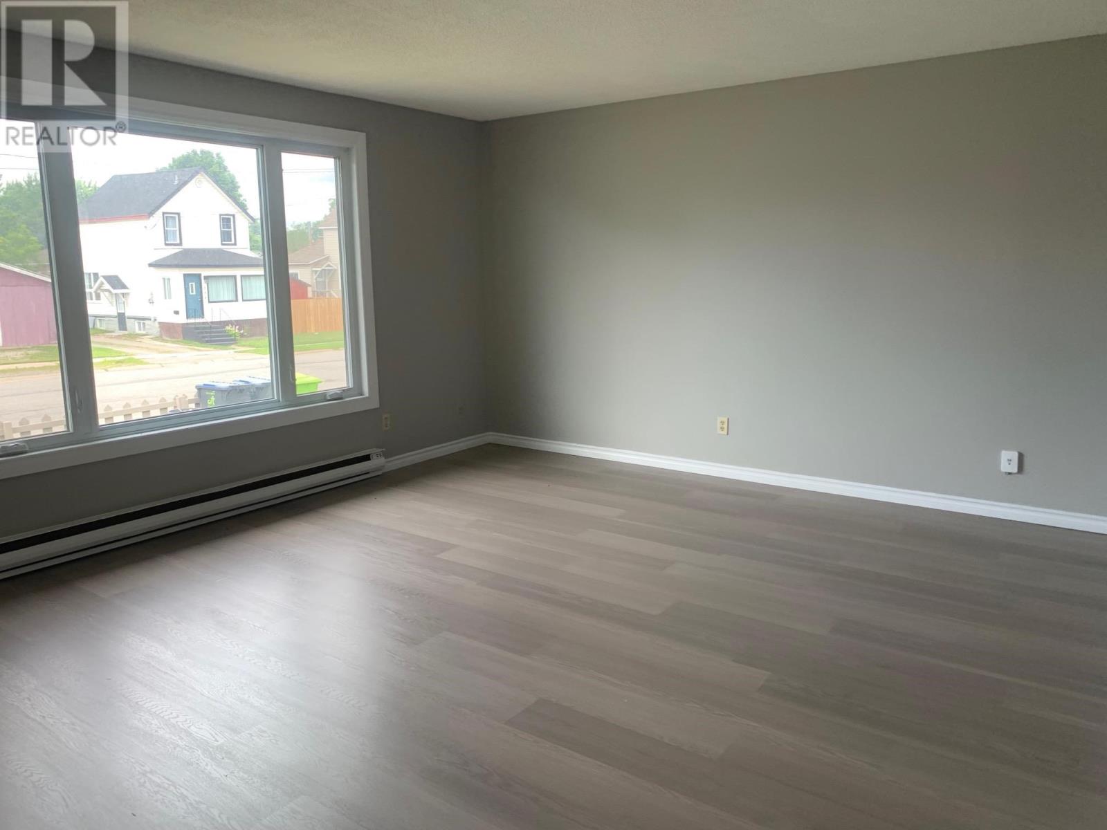 Photo 12 of 324 Korah Rd, Sault Ste Marie ON