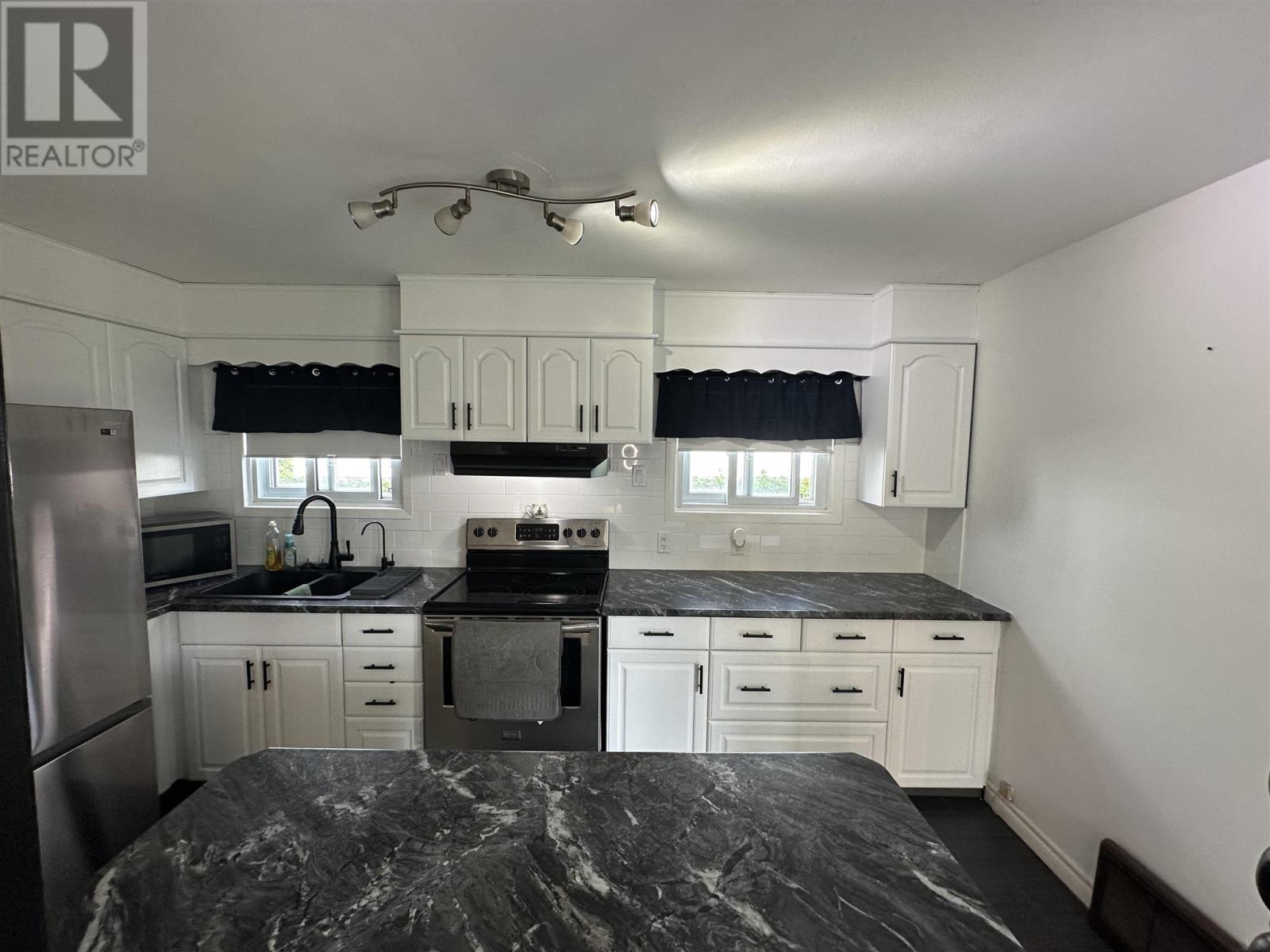 Photo 9 of 237 Spruce St, Sault Ste Marie ON