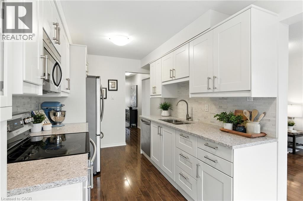Photo 12 of 415 River Oaks Boulevard W Unit 23, Oakville ON