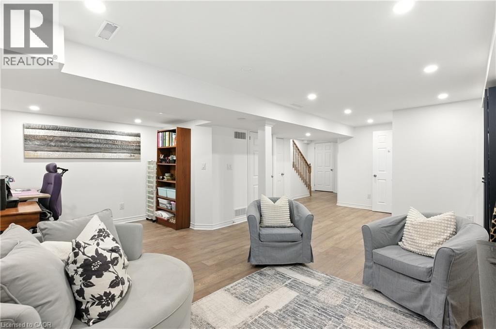 Photo 26 of 415 River Oaks Boulevard W Unit 23, Oakville ON