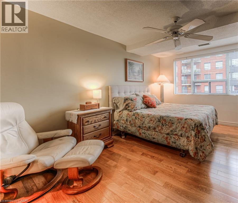 Photo 11 of 20 Ellen Street E Unit 611, Kitchener ON
