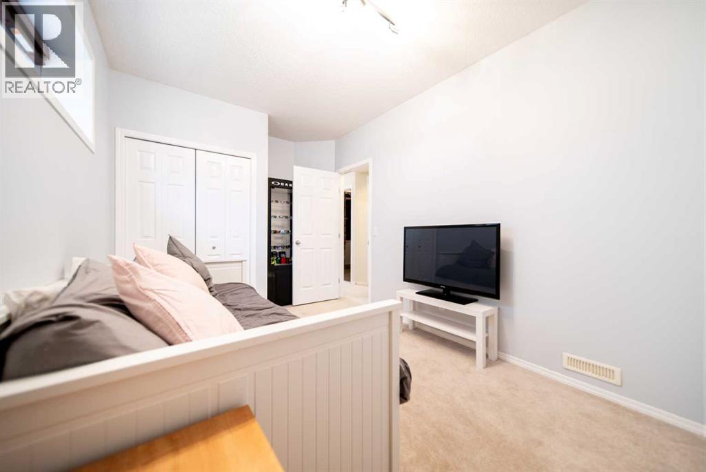 Photo 23 of 184 Copperstone Gardens Se, Calgary AB