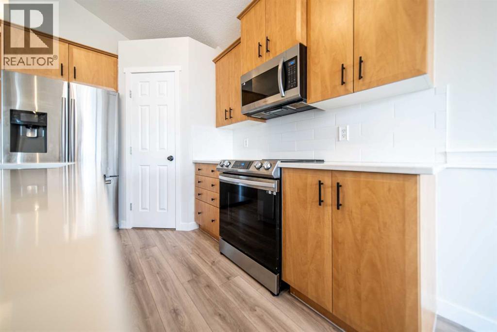 Photo 7 of 184 Copperstone Gardens Se, Calgary AB