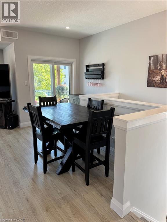 Photo 18 of 202 Fifth Avenue, Kitchener ON