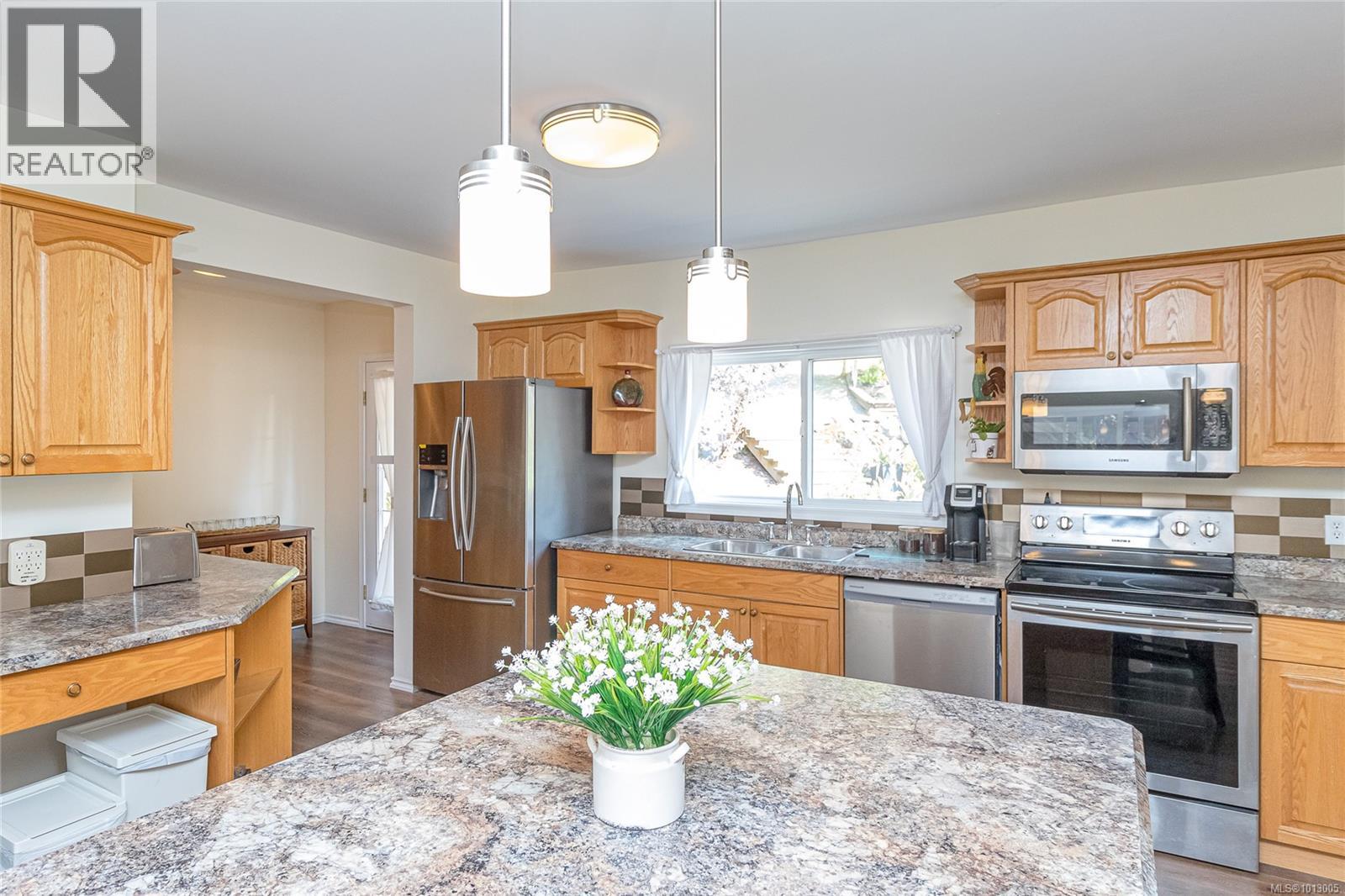 2411 Renfrew Rd, Shawnigan Lake
