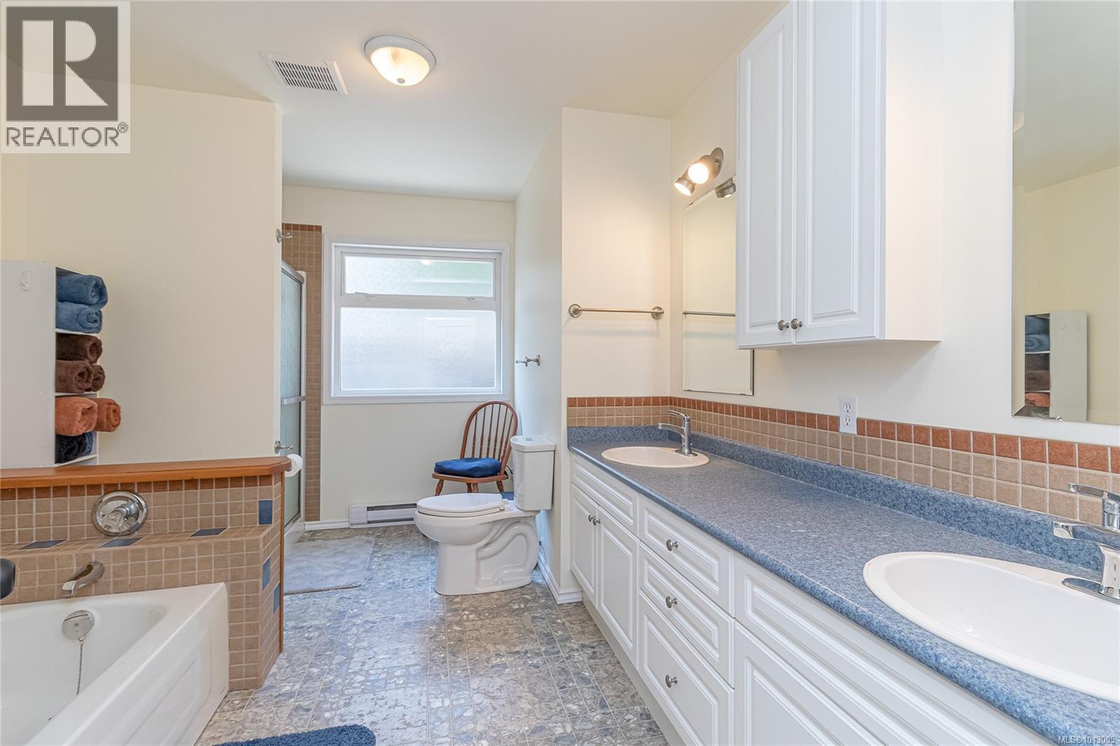 2411 Renfrew Rd, Shawnigan Lake