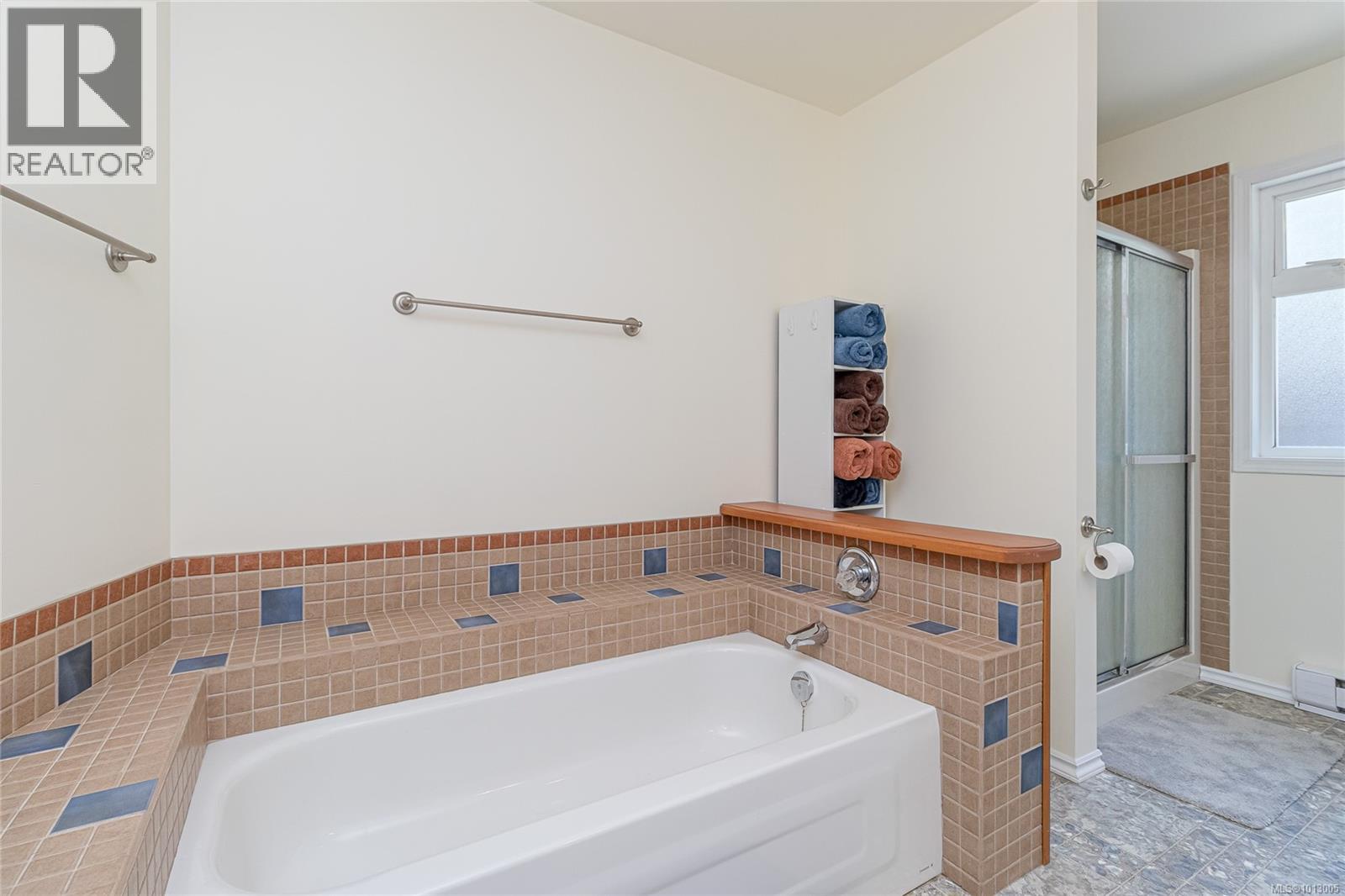2411 Renfrew Rd, Shawnigan Lake